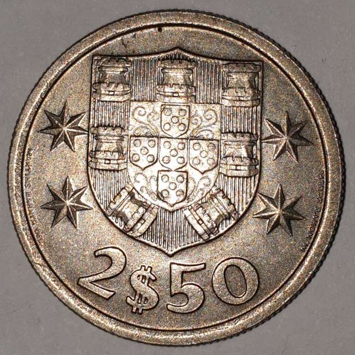 1967 - 2.5 ESCUDOS - 2$50 - 2 1/2 - PORTUGAL - PORTUGUESA - KM#590 - COPPER-NICKEL - PORTUGUESE